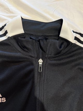 Chaqueta Adidas Aeroready Negra y Blanca