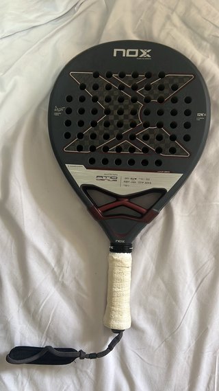 Pala Padel Nox AT10 genius Tapia 2025 12k