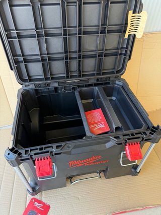 Milwaukee PACKOUT Trolley Box