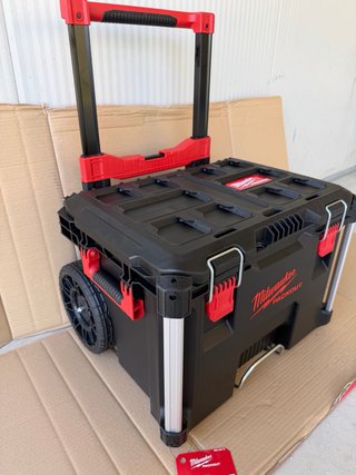 Milwaukee PACKOUT Trolley Box