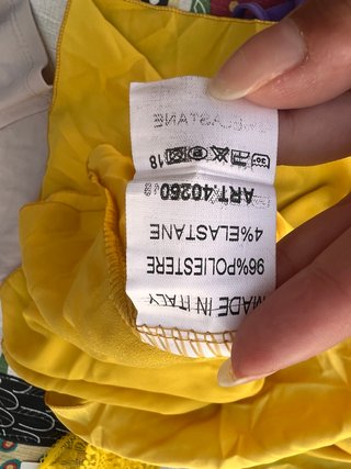 Vestido lencero amarillo con encaje