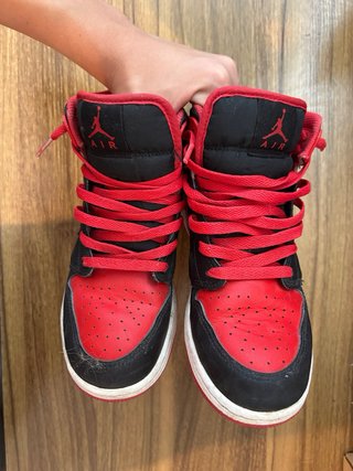 Jordan 1 Rojas y Negras