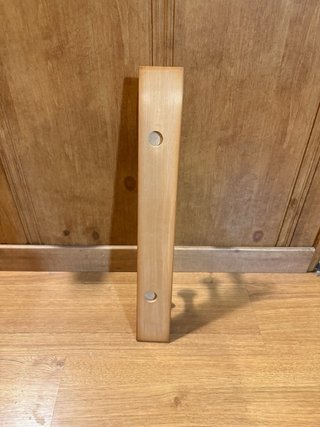 Perchero de madera con 4 pomos
