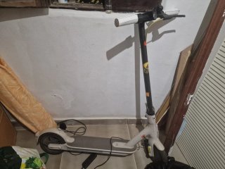 Xiaomi Mi Electric Scooter Essential