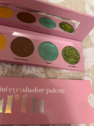 Paleta de sombras Marta x Krash Cosmetics