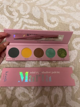 Paleta de sombras Marta x Krash Cosmetics