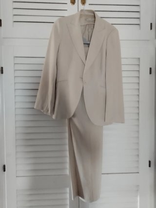 Traje pantalón Cortefiel beige