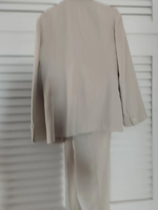 Traje pantalón Cortefiel beige