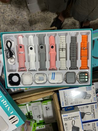 Remax RM28 13 en 2 Smartwatch + 2 Auriculares