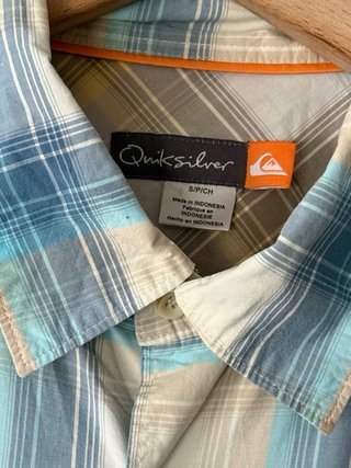 Camisa Quiksilver cuadros beige y azul