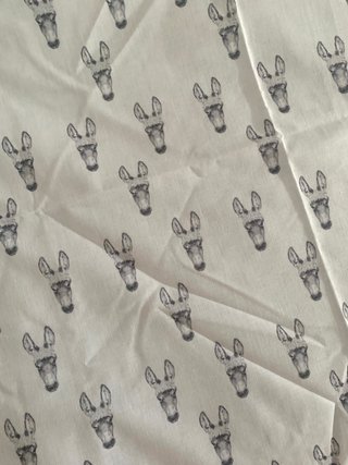 Tela con estampado de burros