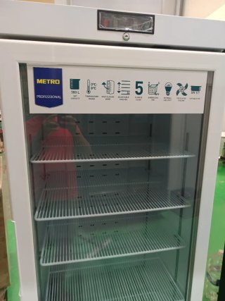 Frigorífico GRE6600G con puerta de cristal