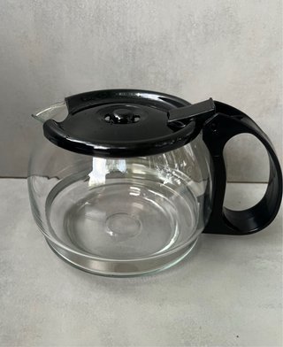 A ESTRENAR. Cafetera filtro Jata negra.