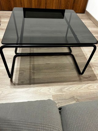 Mesa centro cristal y metal estilo industrial