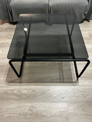 Mesa centro cristal y metal estilo industrial