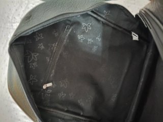 Mochila piel sintética negra nueva