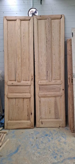 Puerta de madera antigua