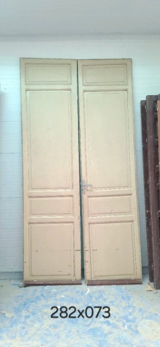 Puerta madera antigua