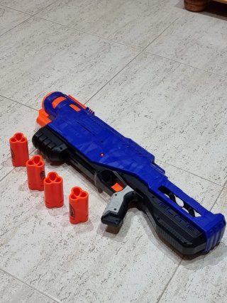 Pistola Nerf Elite Grande 52cm