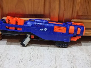 Pistola Nerf Elite Grande 52cm