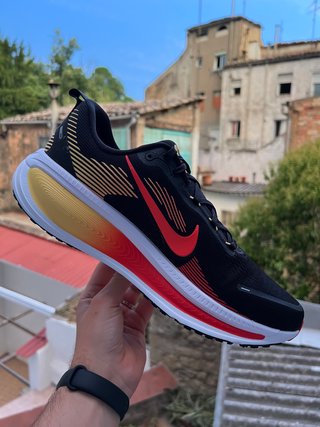 Nike Vomero 18 Talla 47