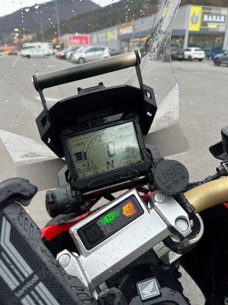 Honda X-ADV 750 - 29000km Full Extras