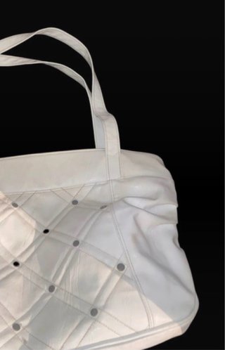 Bolso blanco vintage elegante