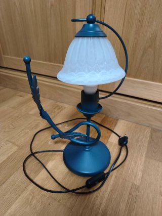 Lámpara de techo y 2 lamparas de mesita de noche