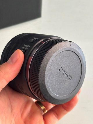 Canon rf 35 mm f/1.8 macro IS STM como nuevo