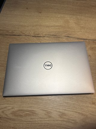 - Dell XPS 15 9500