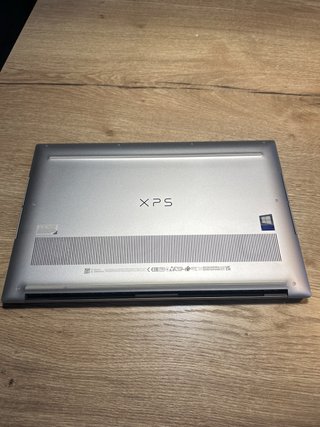 - Dell XPS 15 9500