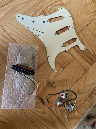 Fender Stratocaster Japão 1986 57/62 pickups