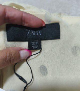 Vestido midi lunares volantes ZARA Talla L