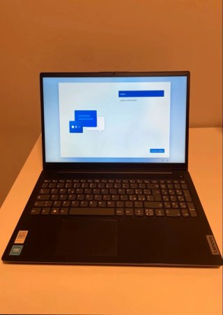 Laptop Lenovo V15