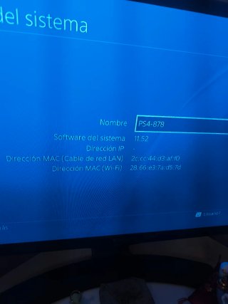 PlayStation 4 Negra (sin mandos) ni caja original