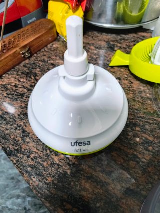Exprimidor Ufesa Activa -600ml-sin estrenar