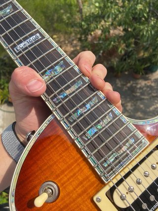Guitarra Elétrica ESP LTD EC-1000 Sunburst