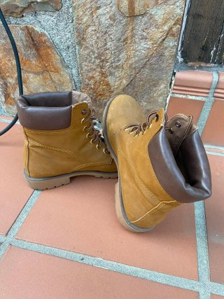 Botas