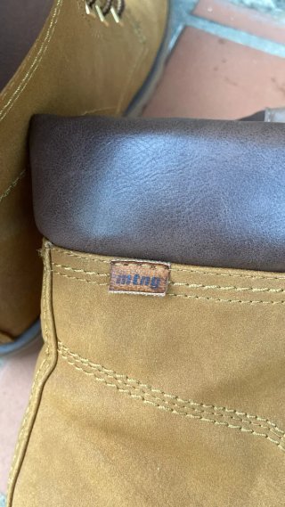 Botas