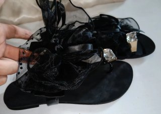 Chanclas atractivas de calidad, nuevas, N.37.