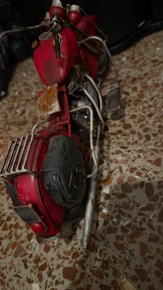 Moto Decorativa Metal Artesanal Roja