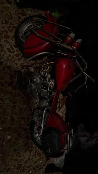 Moto Decorativa Metal Artesanal Roja