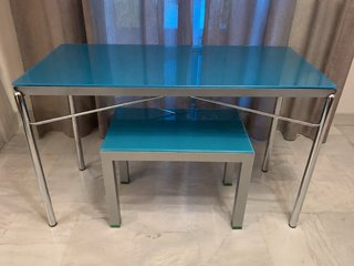 Tavoli di design, qualità, acciaio e vetro temperato