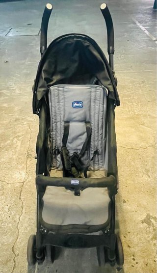 Silla de paseo Chicco ligera.
