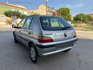 Peugeot 106