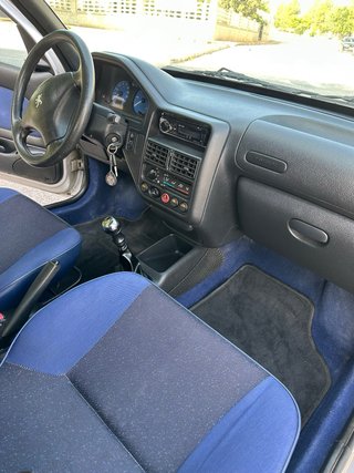 Peugeot 106