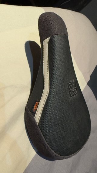 Sillín CULT VANS