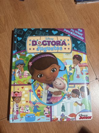 Libro infantil Doctora Juguetes Disney