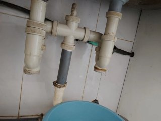 servicios de fontanería y electricidad