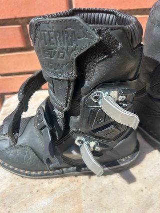 Botas Forma Terra Evo Low Negras